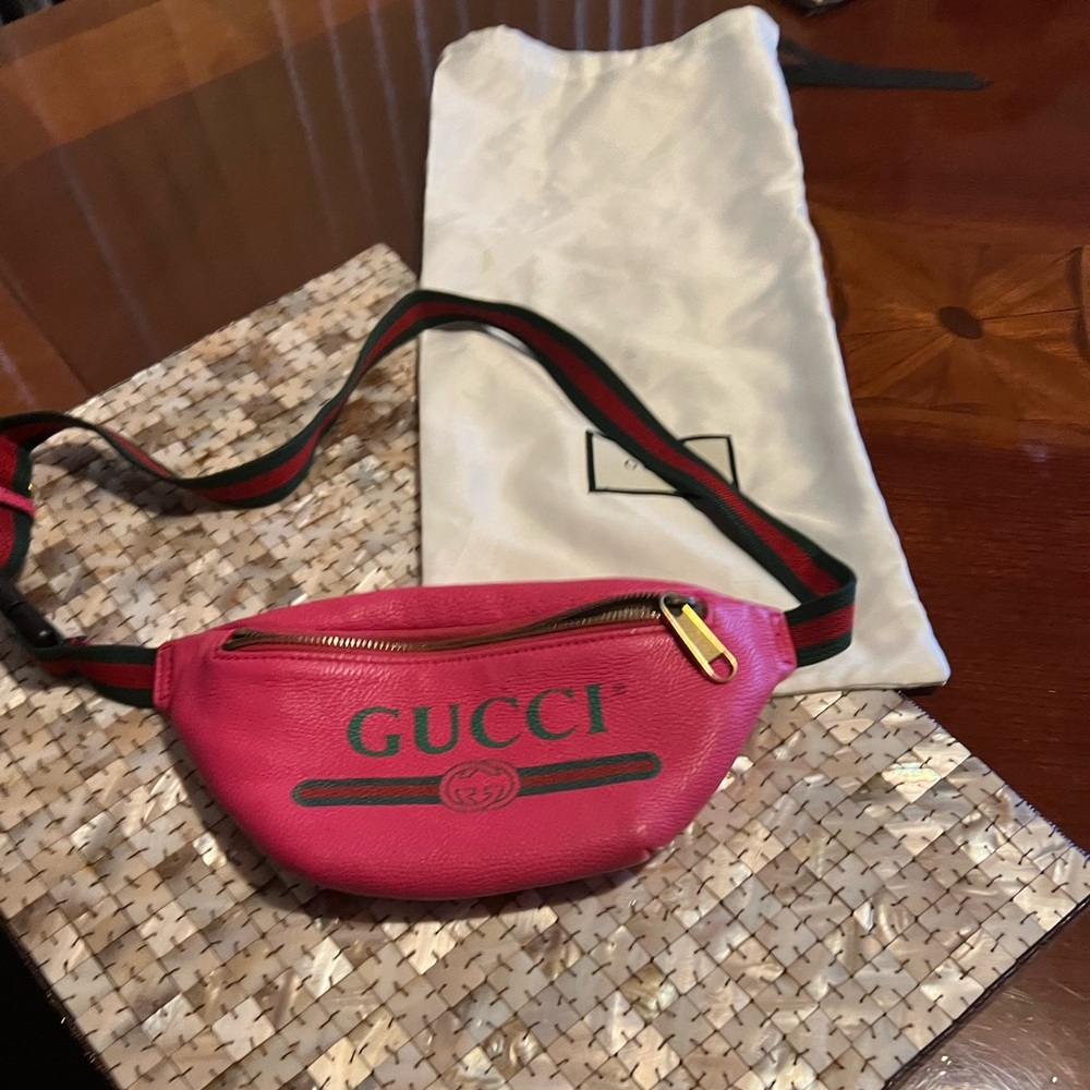 Fanny pack